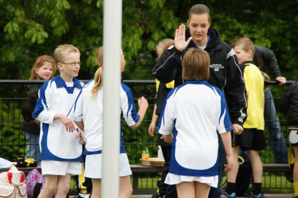 Korfbal E2  8 mei 2010 -22.JPG